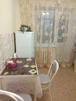 2 bedroom apartment for rent, Surgut - apartment by the day