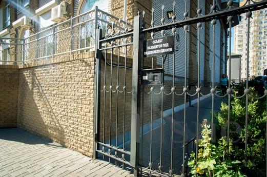 Spacious three bed apartment, Rostov-on-Don - apartment by the day