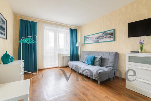 M.PIONERSKAYA, KOLOMYAZHSKY AVENUE, 34,, Saint Petersburg - apartment by the day