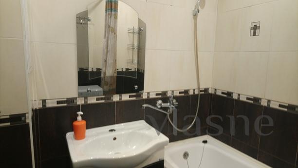 1 square district of the shopping center, Tyumen - apartment by the day
