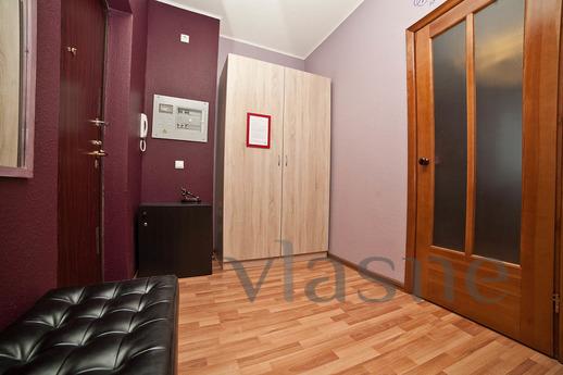 Delicious apartment in the center, cheap, Yekaterinburg - apartment by the day