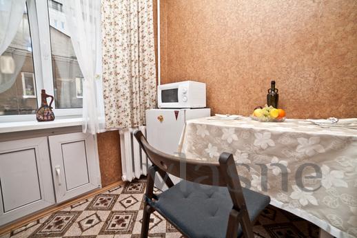 The apartment is at the railway station!, Yekaterinburg - apartment by the day