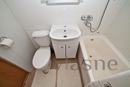 The apartment is at the railway station!, Yekaterinburg - apartment by the day
