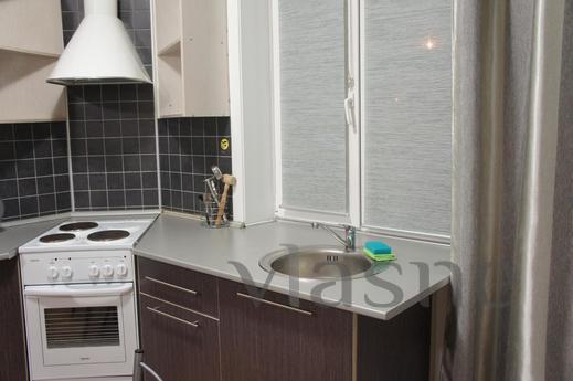 2 bedroom apartment, Irkutsk - apartment by the day