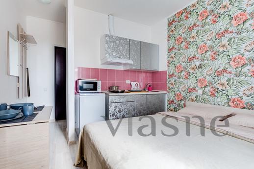 New, stylish studio, Moscow - apartment by the day