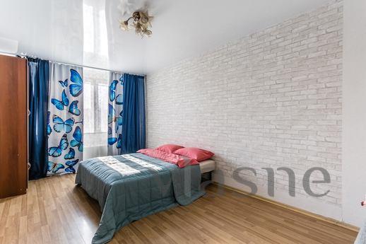 Clean and comfortable 1-kk apartment, Moscow - apartment by the day