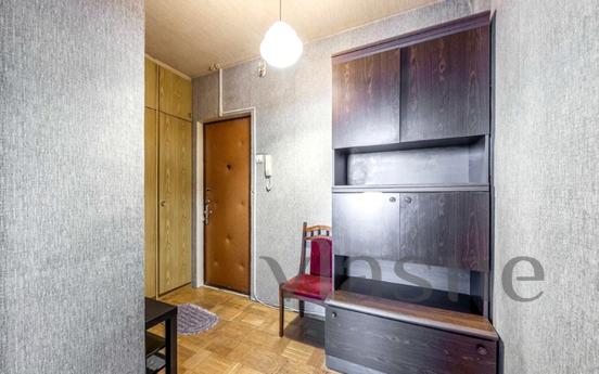 Cozy 1-kk apartment 3min from Yuzhnaya m, Moscow - apartment by the day