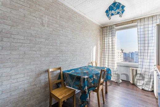 Cozy 1-kk apartment metro Skhodnenskaya, Moscow - apartment by the day