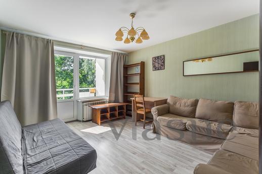 1-kk apartment with excellent renovation, Moscow - apartment by the day
