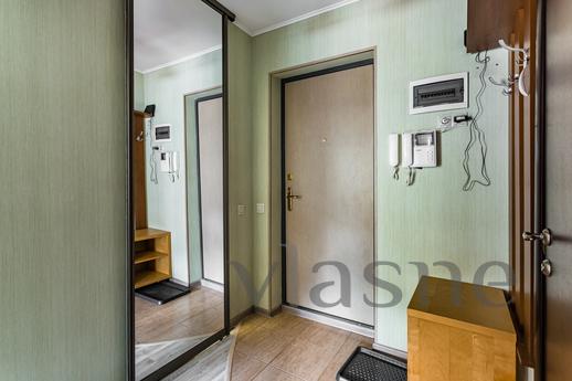 1-kk apartment with excellent renovation, Moscow - apartment by the day