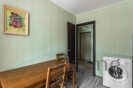 1-kk apartment with excellent renovation, Moscow - apartment by the day