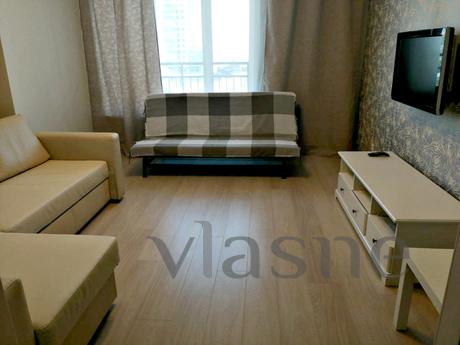 Bright studio apartment in a new house. Oktyabrsky district,