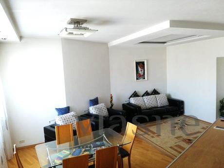 4-room apartment for rent, Novosibirsk - apartment by the day