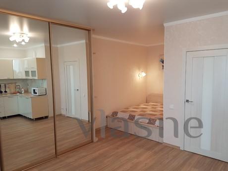 For rent studio apartment in a new build, Tyumen - apartment by the day