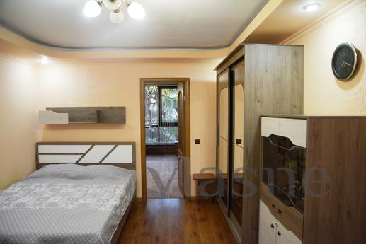 1-room apartment for 4 people by the day, Sochi - apartment by the day