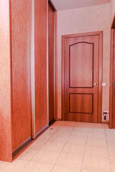 Cozy apartment near the metro, Novosibirsk - apartment by the day
