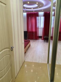Studio near TC Aura, Surgut - apartment by the day