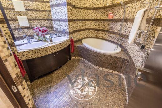 Penthouse with pool on Prospekt Mira, Moscow - apartment by the day