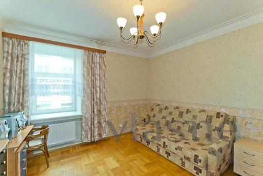 Two-bedroom apartment in the center, Saint Petersburg - apartment by the day