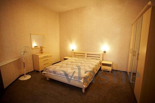 We are offering apartments in central St. Petersburg. No fee