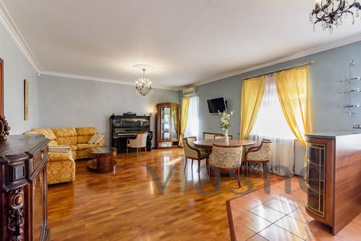 VIP apartment on Mayakovsky, Saint Petersburg - apartment by the day