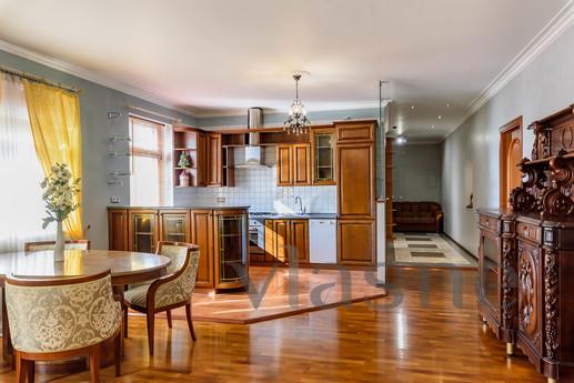 VIP apartment on Mayakovsky, Saint Petersburg - apartment by the day