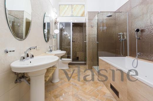 Luxury apartment with garden view, Saint Petersburg - apartment by the day