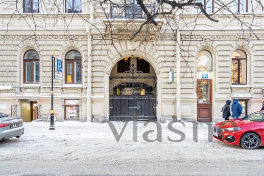 Loft on Tchaikovsky, Saint Petersburg - apartment by the day