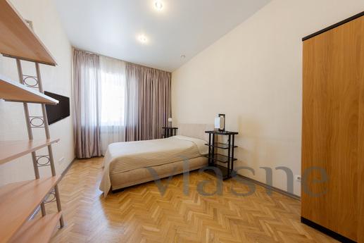 hth24 apartmeпts, parking, Nevsky pr., Saint Petersburg - apartment by the day