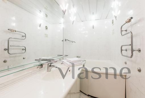 hth24 apartmeпts, parking, Nevsky pr., Saint Petersburg - apartment by the day