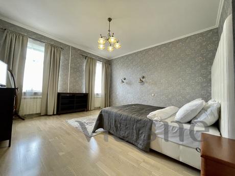 Apartment overlooking the Fontanka River, Saint Petersburg - apartment by the day