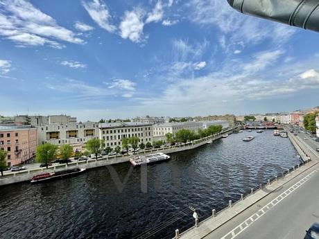 Apartment overlooking the Fontanka River, Saint Petersburg - apartment by the day