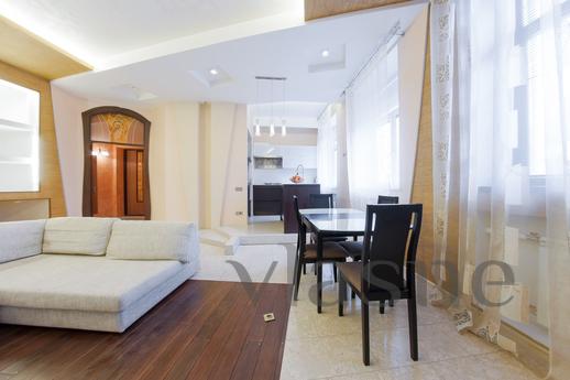 VIP apartments on Italian 33, Saint Petersburg - apartment by the day