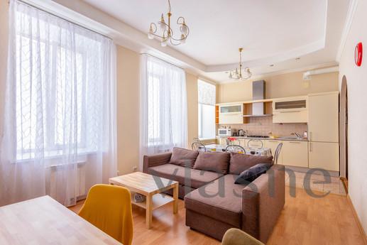 Big, beautiful apartment with three high-grade large bedroom