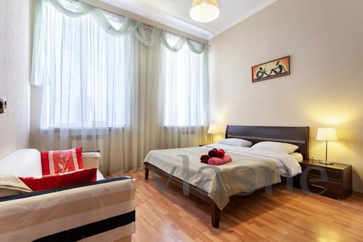 4-room apartment on Nevsky prospect 106, Saint Petersburg - apartment by the day