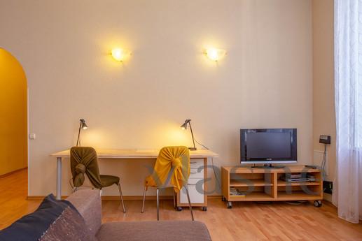 4-room apartment on Nevsky prospect 106, Saint Petersburg - apartment by the day