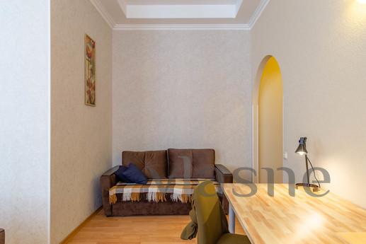 4-room apartment on Nevsky prospect 106, Saint Petersburg - apartment by the day