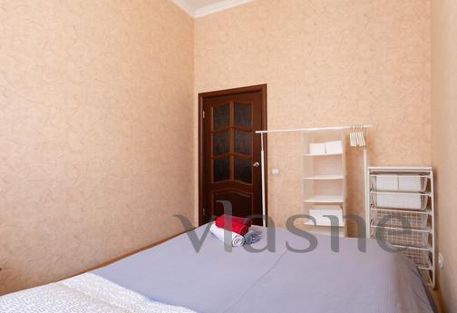 4-room apartment on Nevsky prospect 106, Saint Petersburg - apartment by the day