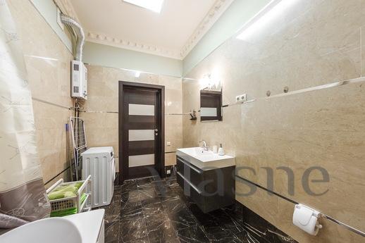 Elegant apartment on Nevsky 81, Saint Petersburg - apartment by the day