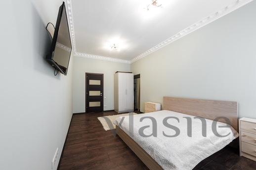 Elegant apartment on Nevsky 81, Saint Petersburg - apartment by the day