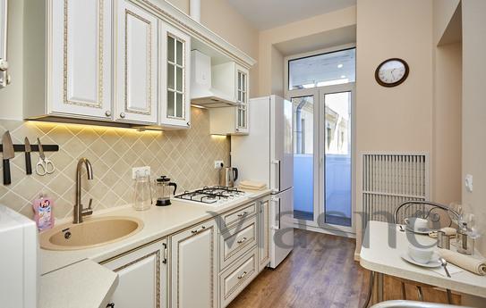 Italian 11, Saint Petersburg - apartment by the day