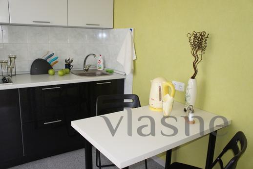 Center Yekaterinburg, good repair, Wi-Fi, Yekaterinburg - apartment by the day