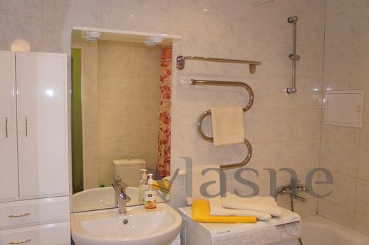 Center Yekaterinburg, good repair, Wi-Fi, Yekaterinburg - apartment by the day