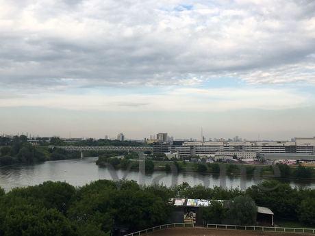 Studio with a view of the Moscow River, Moscow - apartment by the day