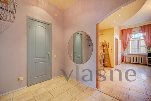 2 bedroom apartment in center, Saint Petersburg - apartment by the day