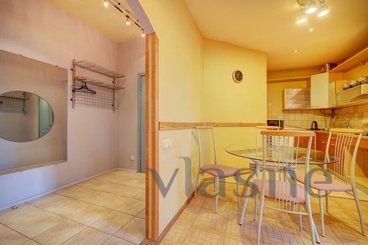 2 bedroom apartment in center, Saint Petersburg - apartment by the day