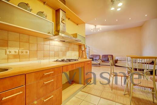 2 bedroom apartment in center, Saint Petersburg - apartment by the day