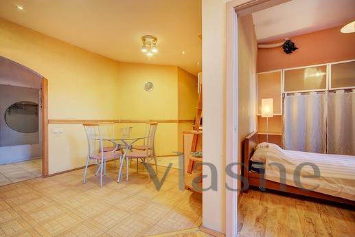 2 bedroom apartment in center, Saint Petersburg - apartment by the day