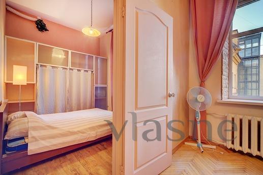 2 bedroom apartment in center, Saint Petersburg - apartment by the day
