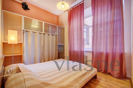2 bedroom apartment in center, Saint Petersburg - apartment by the day